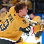 Jack Eichel Extensão Vegas Golden Knights Stephen R. Sylvanie-Imagn Images