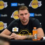 Luka Doncic joga hoje? Lakers x Suns