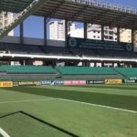 Serrinha, estádio de Goiás x Athletico-PR - Série B