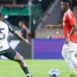 Cacá e Carbonero em Inter x Corinthians