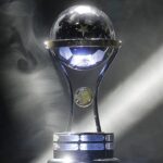 Troféu da Sul-Americana - Lanús x Universidad de Chile se enfrentam nesta quinta-feira, pela semifinal decisiva da competição continental