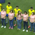 Torcedoras do Palmeiras, que tratam câncer de mama, antes do jogo contra o Bragantino - Brasileirão, 15/10/2025
