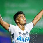 Matías Arezo comemorando seu gol em Athletic x Grêmio - Copa do Brasil 2025