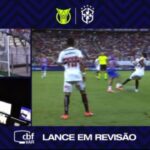 Lance da expulsão de Rigoni em Fortaleza x São Paulo