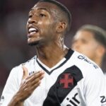 Rayan, atacante do Vasco