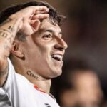 Álvaro Barreal em campo pelo Santos