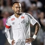 Neymar em campo pelo Santos