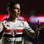James Rodríguez em campo pelo São Paulo
