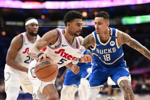 Onde assistir 76ers x Bucks pela NBA hoje (20/11/25)