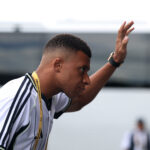 Mbappé antes de jogo do Real Madrid - o foco desta matéria aborda os destaques da Champions League na quarta-feira do dia 26/11/2025