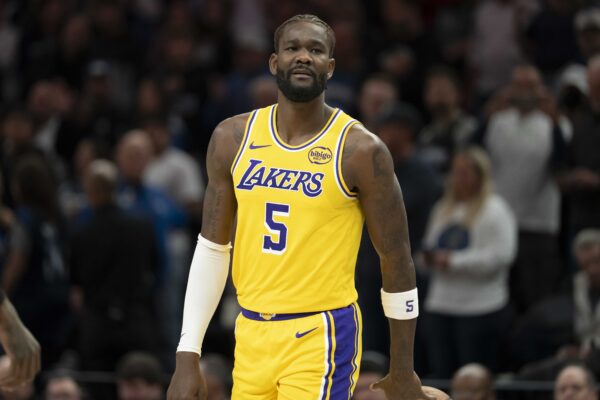 Lakers: Ayton desfalca a equipe em duelo contra os Clippers