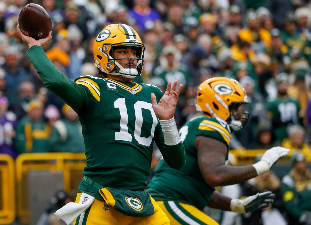 Green Bay Packers quarterback Jordan Love (10) passes the ball against the Minnesota Vikings on Sunday, November 23, 2025, at Lambeau Field in Green Bay, Wis. Tork Mason/USA TODAY NETWORK-Wisconsin