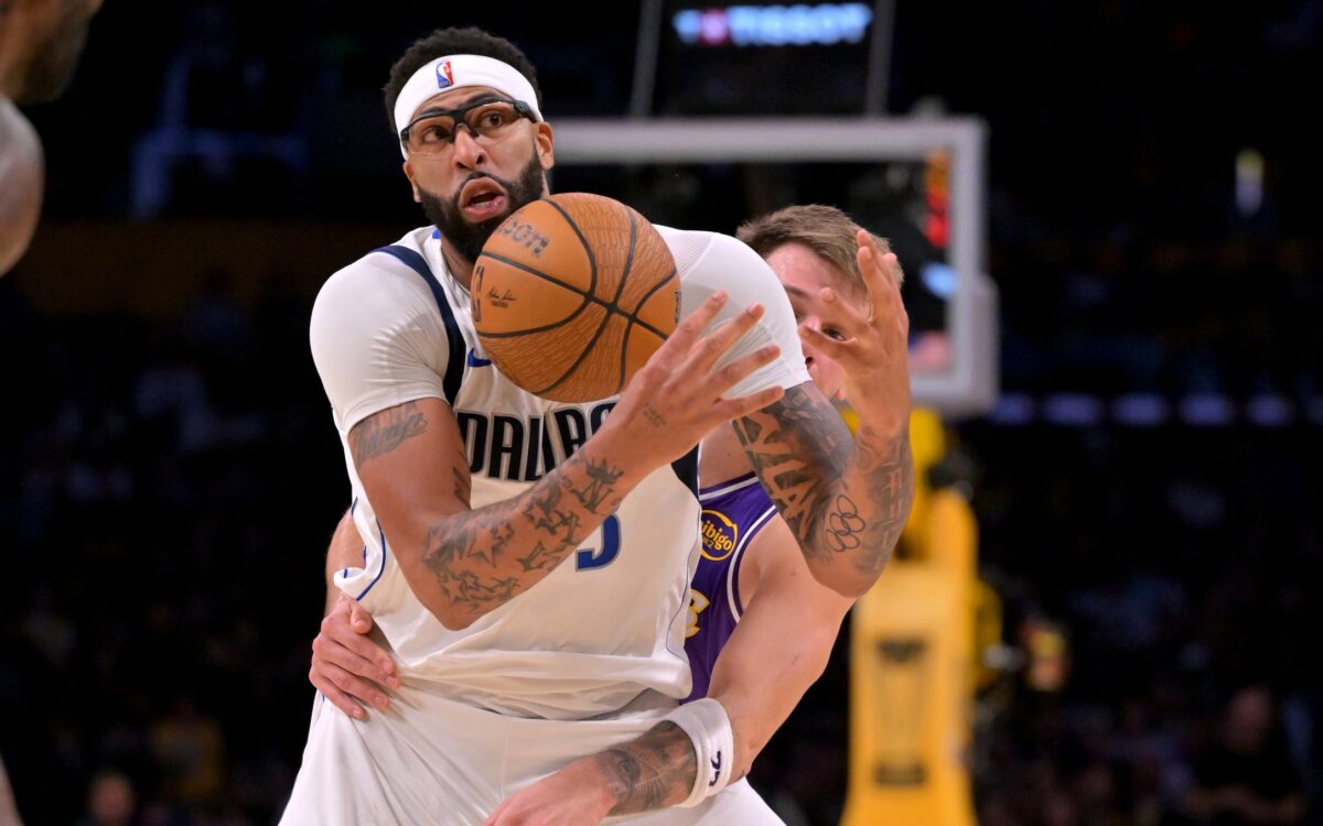Lakers Anthony Davis Doncic Reaves