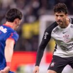Thiago Borbas e Gustavo Henrique em Bragantino x Corinthians no primeiro turno do Brasileirão