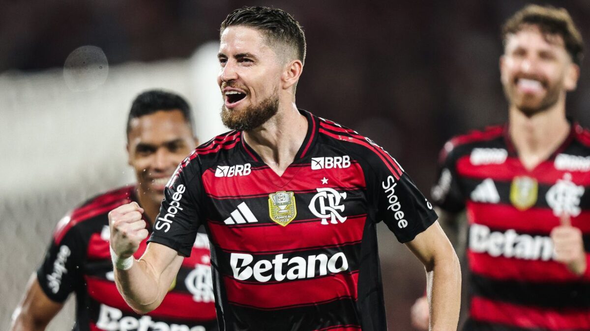 Jorginho comemorando seu gol em Flamengo x Bragantino - Maracanã, Brasileirão, 22/11/2025