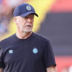 Mano Menezes