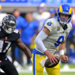 Onde assistir NFL Sep 18, 2022; Inglewood, California, USA; Los Angeles Rams quarterback Matthew Stafford (9) looks to pass in the second half against the Atlanta Falcons at SoFi Stadium. Mandatory Credit: Jayne Kamin-Oncea-USA TODAY Sports