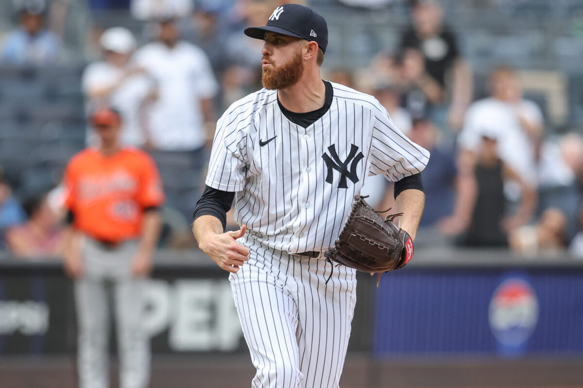 Paul Blackburn assina contrato com New York Yankees