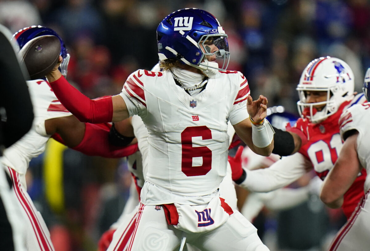NFL Draft 2026 Dec 1, 2025; Foxborough, Massachusetts, USA; New York Giants quarterback Jaxson Dart (6) throws a pass during the second quarter against the New England Patriots at Gillette Stadium. Mandatory Credit: David Butler II-Imagn Images
