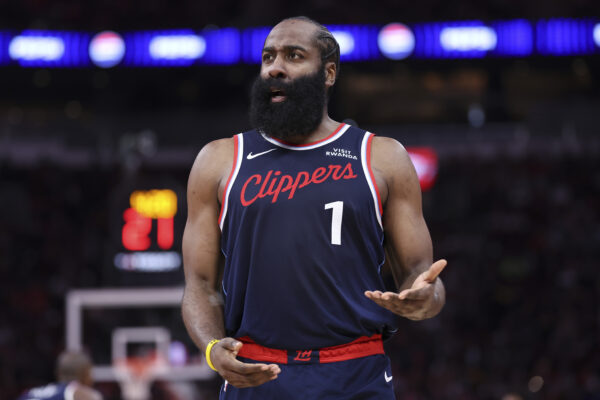 Clippers podem trocar James Harden? Jornalista revela procura pelo armador