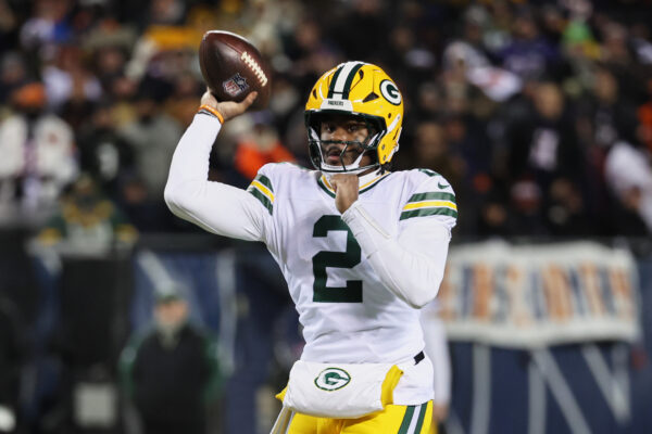 Packers monitoram lesão no ombro de Malik Willis