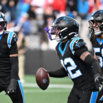 Carolina Panthers vence Tampa Bay Buccaneers NFL 2025 Semana 16