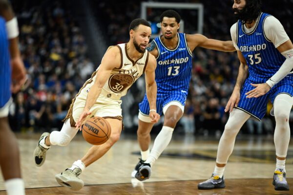 Warriors-Magic: Curry decide com 18 pontos no segundo tempo