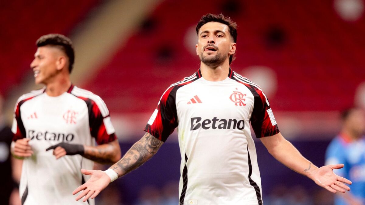 Arrascaeta comemorando o seu primeiro gol em Flamengo 2 x 1 Cruz Azul-MEX - Doha, Catar, 10/12/2025
