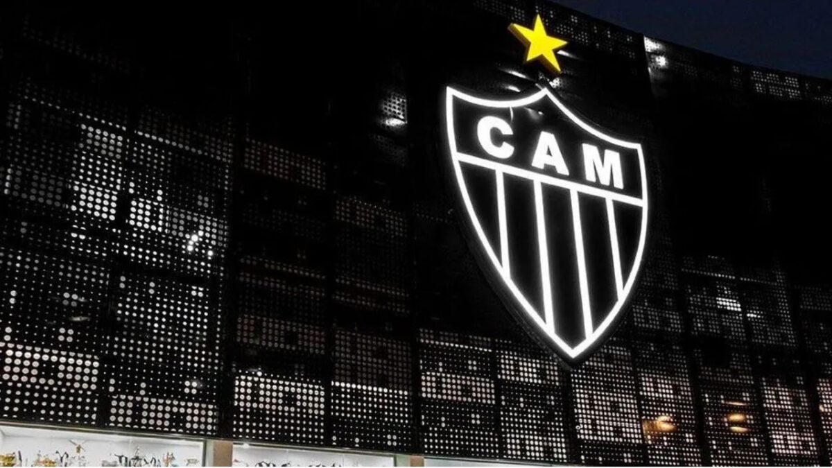 Escudo do Atlético-MG em um painel de led