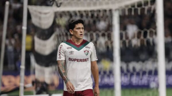Centroavante argentino Germ&aacute;n Cano em jogo do Fluminense