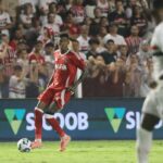 Zagueiro Vitão em São Paulo 3 x 0 Internacional - Brasileirão, Vila Belmiro, 03/12/2025