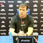 Técnico Fernando Diniz concedendo entrevista coletiva após Vasco 1 x 2 Corinthians - Final da Copa do Brasil - Maracanã, 22/12/2025