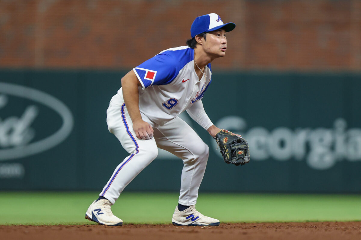 Sep 27, 2025; Cumberland, Georgia, USA; Atlanta Braves shortstop Ha-Seong Kim (9) waits for a hit in the game against the Pittsburgh Pirates during the third inning at Truist Park.