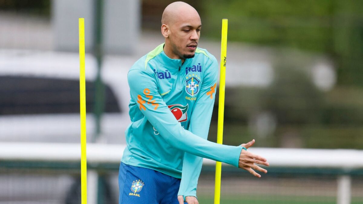 Fabinho em treino da Seleção Brasileira no CT do Arsenal - 11/11/2025