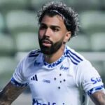 Atacante Gabigol em jogo do Cruzeiro