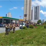 Polícia Militar no local da ocorrência - santistas foram presos após ataque contra ônibus da torcida do Internacional