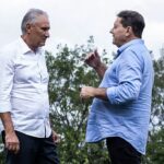 Técnico Tite conversando com o dono da SAF do Cruzeiro, Pedro Lourenço