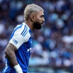 Atacante Gabigol em campo pelo Cruzeiro