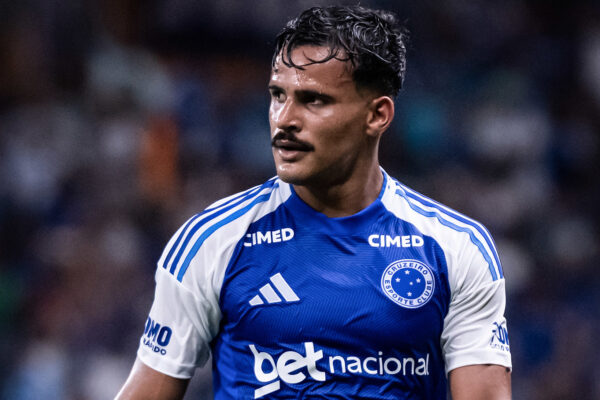 Cruzeiro recusa proposta do Como, da Itália, e mantém Kaiki na lateral esquerda