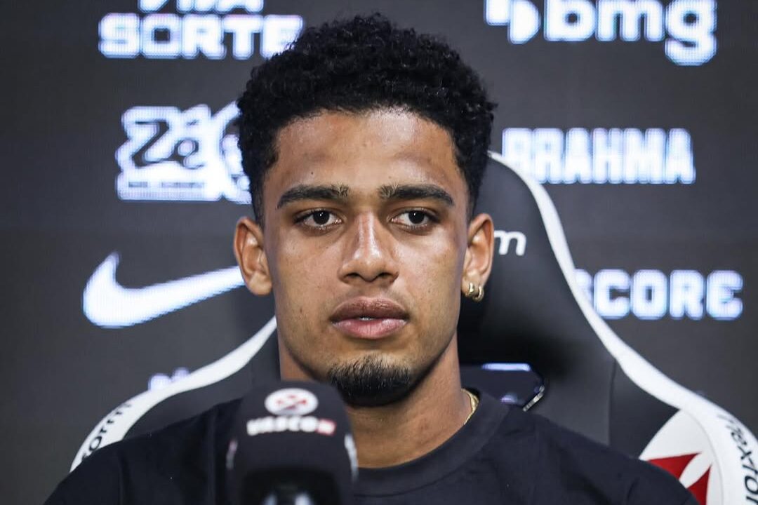 Brenner na coletiva de apresentação pelo Vasco
