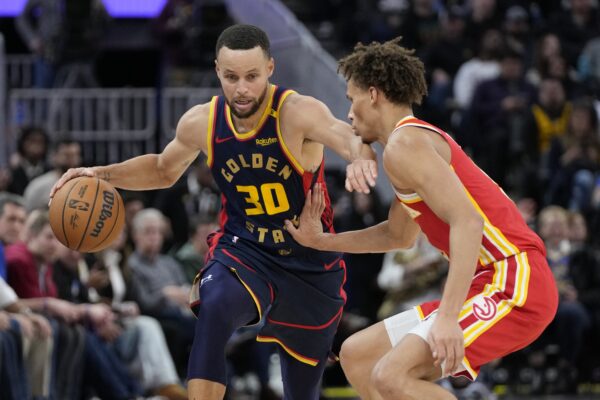 Onde assistir Warriors x Hawks pela NBA hoje (11/1/2026)