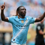 Doku agradecendo a Deus em jogo do Manchester City na Copa do Mundo de Clubes 2025