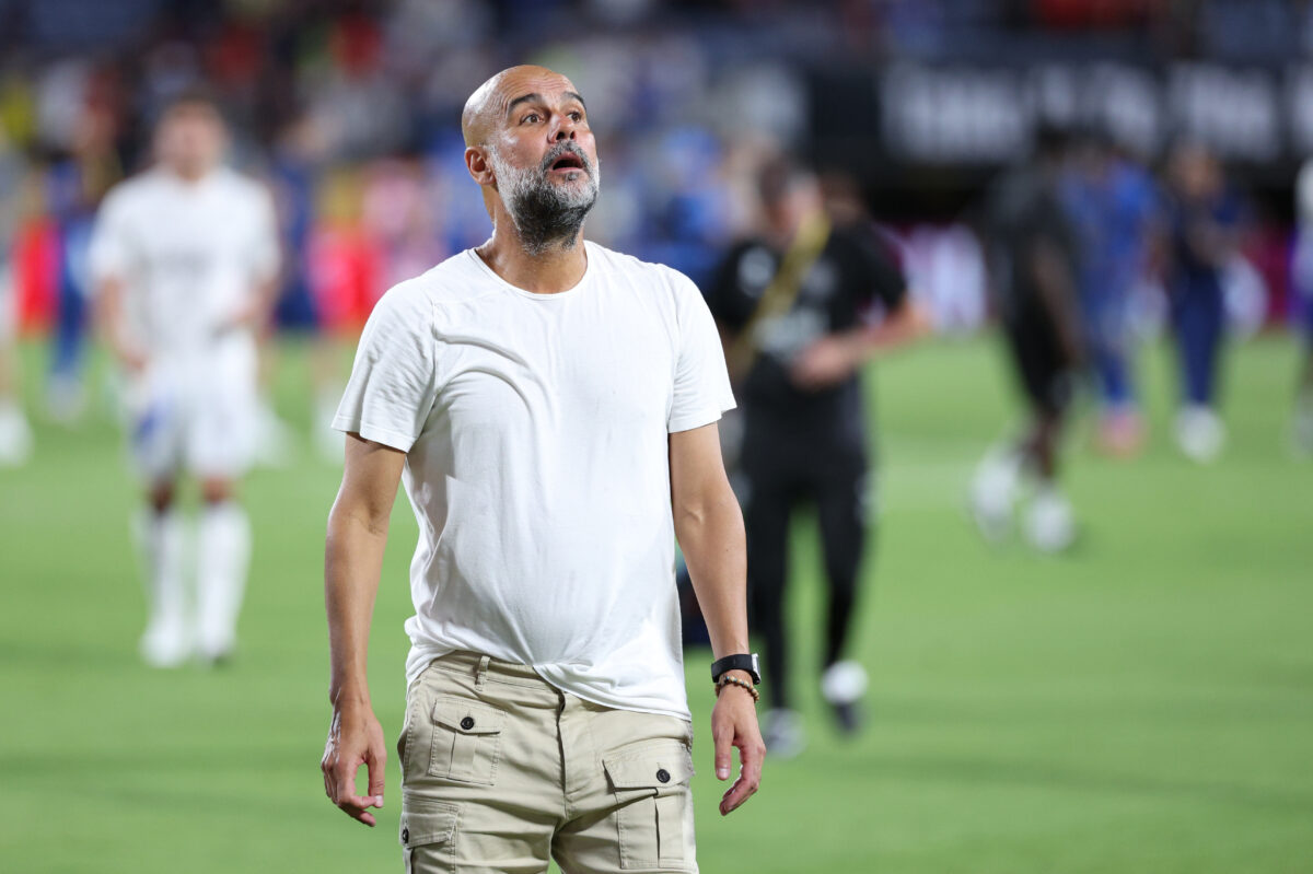 Pep Guardiola, técnico do Manchester City, clube que está em interessado em Marc Guehi, do Manchester City