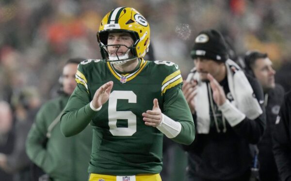 Packers: Clayton Tune será o QB titular na semana 18