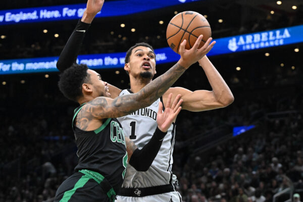 Spurs-Celtics: San Antonio vira no final e leva a melhor