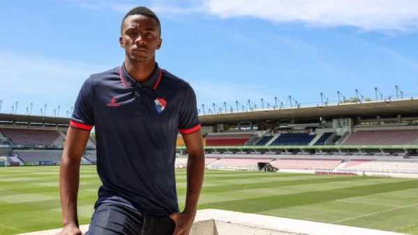 Flamengo fecha contrata de Andrew, do Gil Vicente