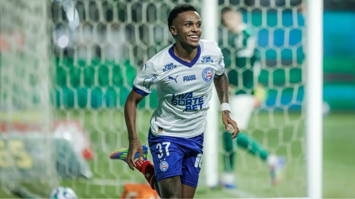 Kayky comemorando gol pelo Bahia