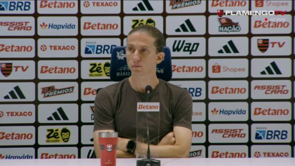 Filipe Luís respalda dois alvos da torcida após a derrota do Flamengo para o Fluminense