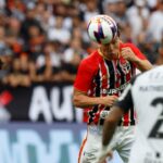 Cabeceio de Tapia em seu gol em Corinthians 1 x 1 São Paulo - Neo Química Arena, Campeonato Paulista - 18/01/2026