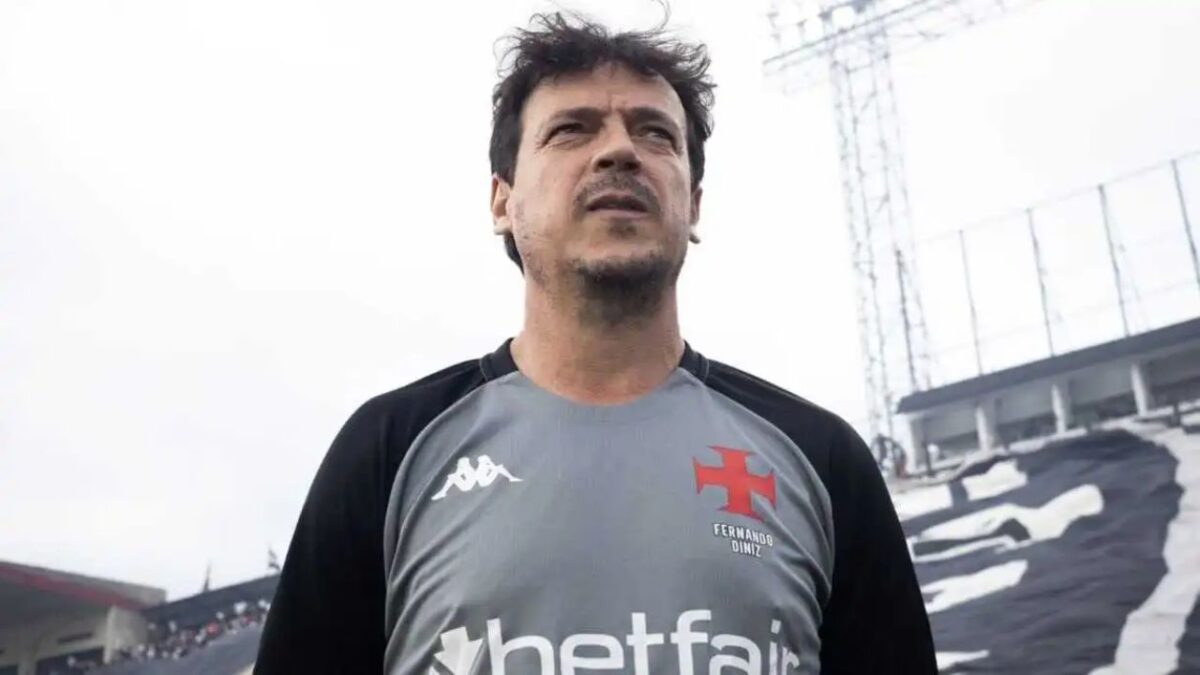 Fernando Diniz, técnico do Vasco, no Estádio São Januário